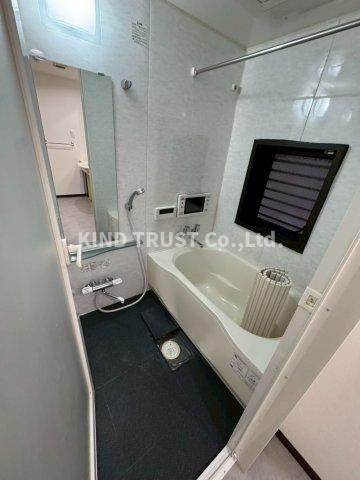 ヴィレッジリバー天神橋の浴室|日々の疲れを癒すお風呂付です