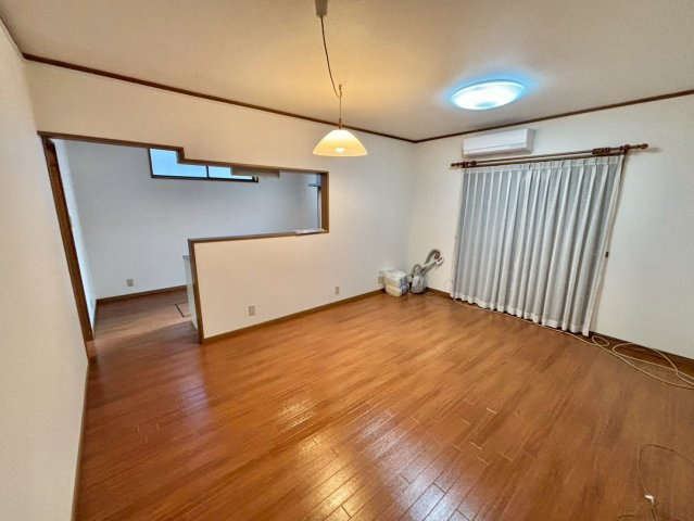 飾磨区細江貸家の居間・リビング