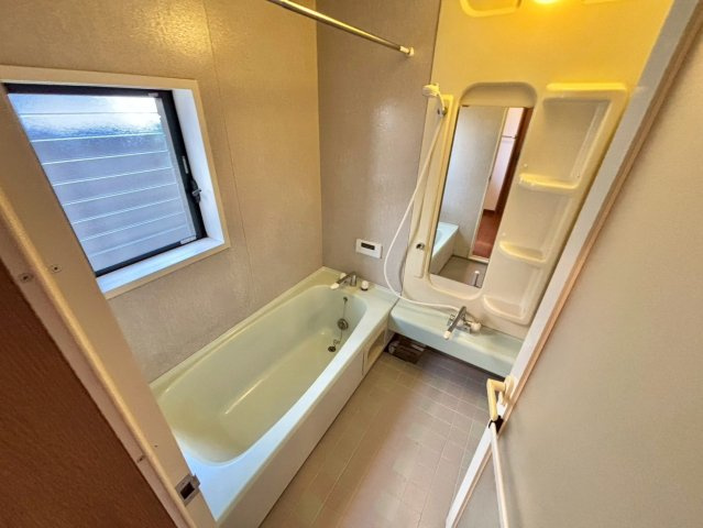 飾磨区細江貸家の浴室