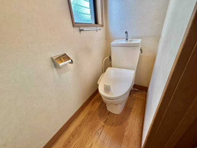 飾磨区細江貸家のトイレ