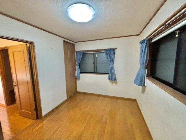 飾磨区細江貸家の洋室