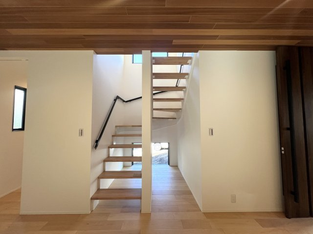 なんということでしよう...建売でこの仕様。超最強・超最強・超最強なんです【保土ヶ谷区坂本町新築戸建】の内装|きれいな内装です