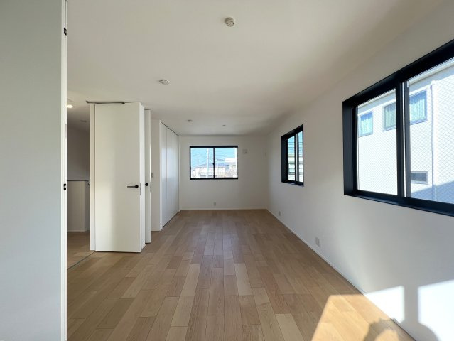 なんということでしよう...建売でこの仕様。超最強・超最強・超最強なんです【保土ヶ谷区坂本町新築戸建】の洋室|洋室です