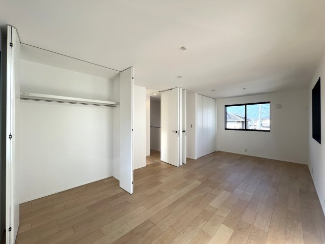 なんということでしよう...建売でこの仕様。超最強・超最強・超最強なんです【保土ヶ谷区坂本町新築戸建】の洋室|スタンダードな洋室です