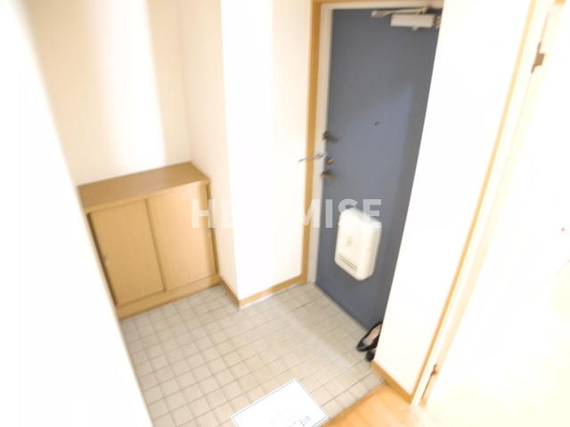 リバーサイドサマーユの玄関