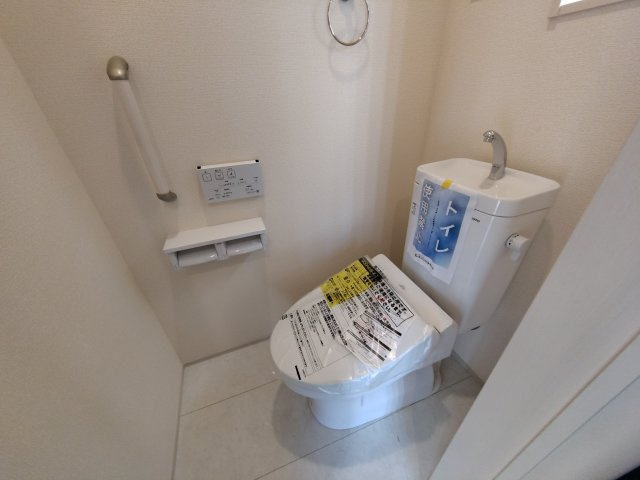 【内覧動画公開中！】調布市柴崎2丁目 京王線 つつじヶ丘駅 新築戸建のトイレ