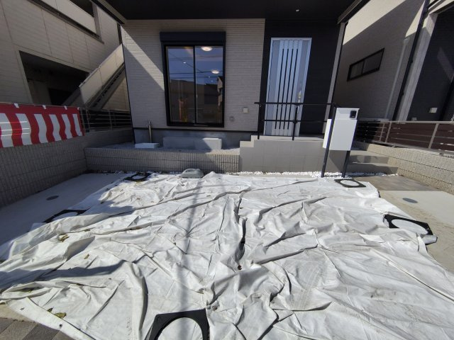 【内覧動画公開中！】調布市柴崎2丁目 京王線 つつじヶ丘駅 新築戸建の駐車場