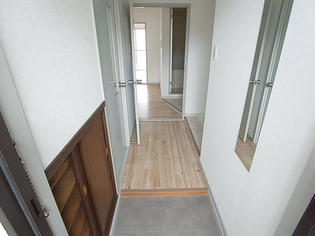 BLANCUBE神戸北の玄関|玄関にはシューズBOX有ります