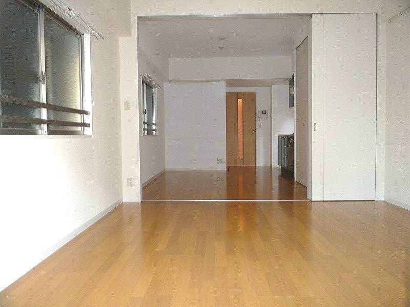 シャルム協和の寝室|白基調の落ち着いた寝室♪