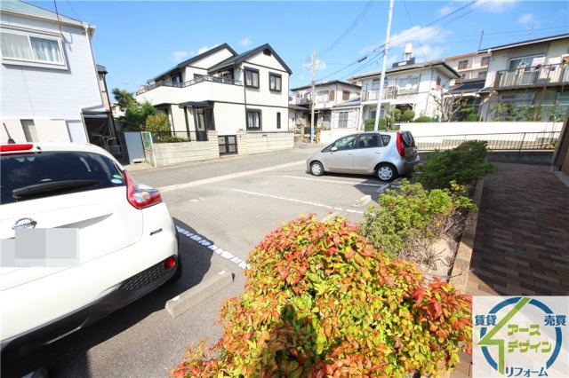 コーポ・サカシタA棟の駐車場