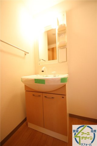 コーポ・サカシタA棟の独立洗面台|※類似写真