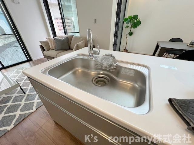 ■座間市南栗原3丁目　新築戸建のキッチン|耐久性に優れたステンレス素材のシンク◇