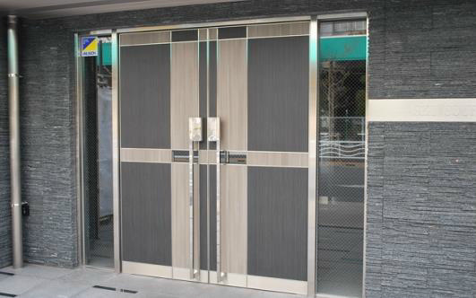 スカイコート東京ベイ・東雲壱番館のエントランス