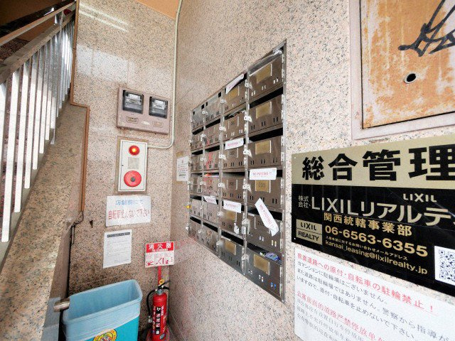 大阪市生野区新今里３丁目の賃貸マンションのロビー