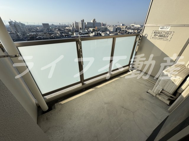 Cozy Court Ⅲのバルコニー|バルコニーからの眺めを楽しみながら食事をしませんか