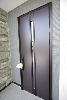 【玄関】 | 【仲介手数料無料！！】府中市南町1丁目　新築戸建て（全2棟）1号棟　8099万円