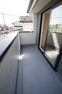 【バルコニー】 | 【仲介手数料無料！！】府中市南町1丁目　新築戸建て（全2棟）1号棟　8099万円