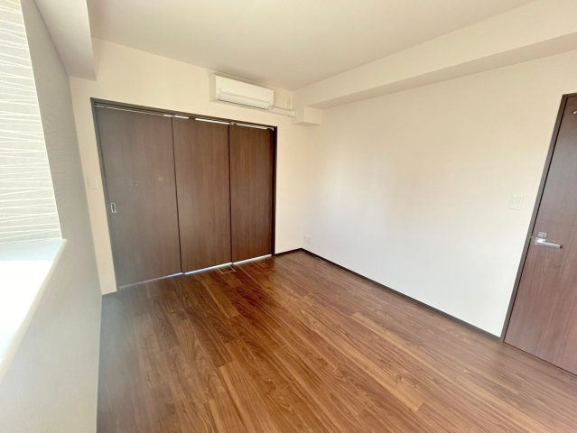 スプランディッド新大阪5の洋室