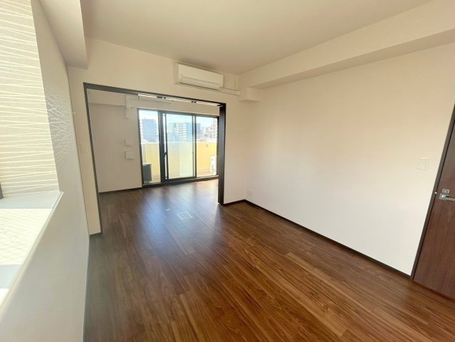 スプランディッド新大阪5の洋室