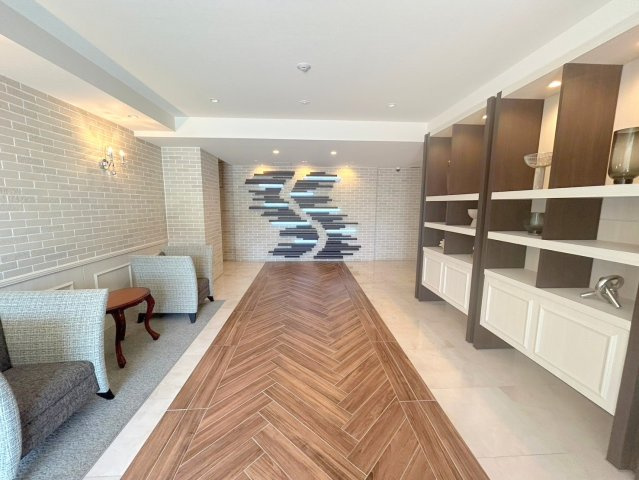 スプランディッド新大阪5のロビー