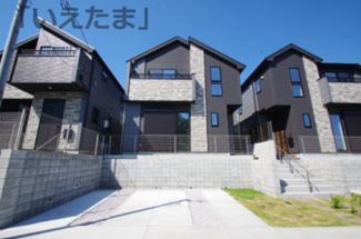 【外観】 | 【仲介手数料無料！！】稲城市平尾2丁目　新築戸建て（全3棟）2号棟　5499万円 | 2号棟