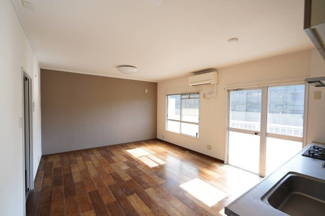 【居間・リビング】 | 小室ハイランドB街区 | LDK　約12.1帖