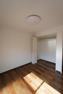 【洋室】 | 小室ハイランドB街区 | 洋室4.8帖