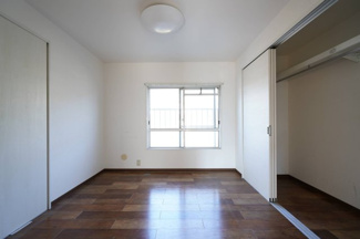 【洋室】 | 小室ハイランドB街区 | 洋室5.5帖