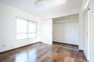 【洋室】 | 小室ハイランドB街区 | 洋室5.5帖