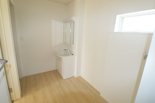 大玉村玉井字馬場　　　１号棟　　　玉井小学校、大玉中学区の居間・リビング|※同社施工例