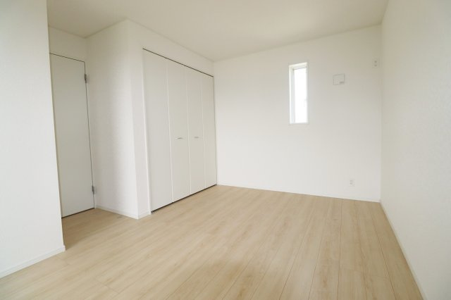 大玉村玉井字馬場　　　１号棟　　　玉井小学校、大玉中学区の洋室