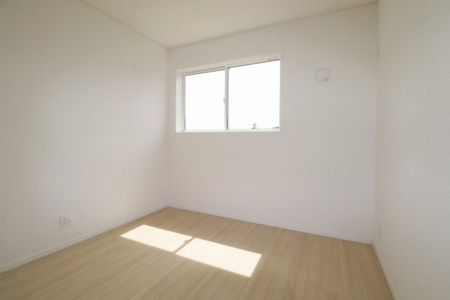 大玉村玉井字馬場　　　１号棟　　　玉井小学校、大玉中学区の洋室|※同社施工例