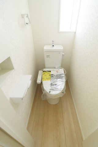 大玉村玉井字馬場　　　１号棟　　　玉井小学校、大玉中学区のトイレ