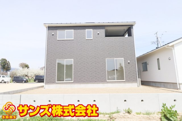 大玉村玉井字馬場　　　１号棟　　　玉井小学校、大玉中学区の外観|南側から見た外観♪