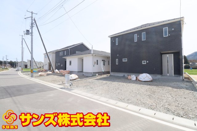 大玉村玉井字馬場　　　１号棟　　　玉井小学校、大玉中学区の外観|北西側から見た区画全体♪