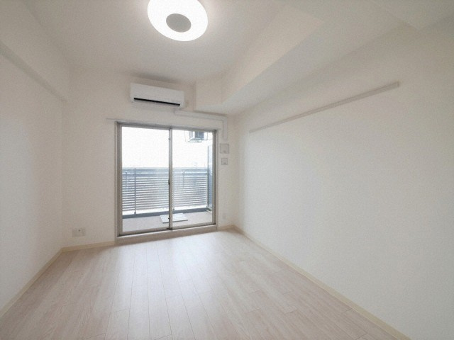 エステムコート難波Ⅶビヨンドの居間・リビング