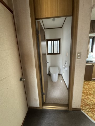 前橋市問屋町　中古物件【リフォーム渡し・弊社売主】のトイレ|トイレです