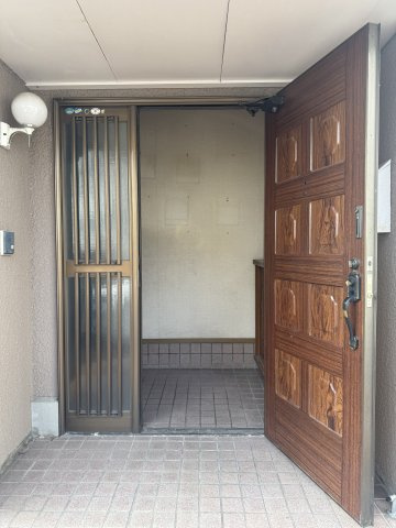 前橋市問屋町　中古物件【リフォーム渡し・弊社売主】の玄関