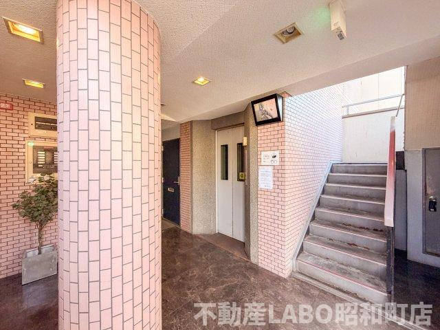 ジョイフル林寺のエントランス