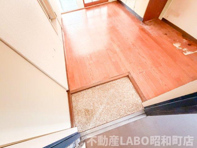 ジョイフル林寺の玄関