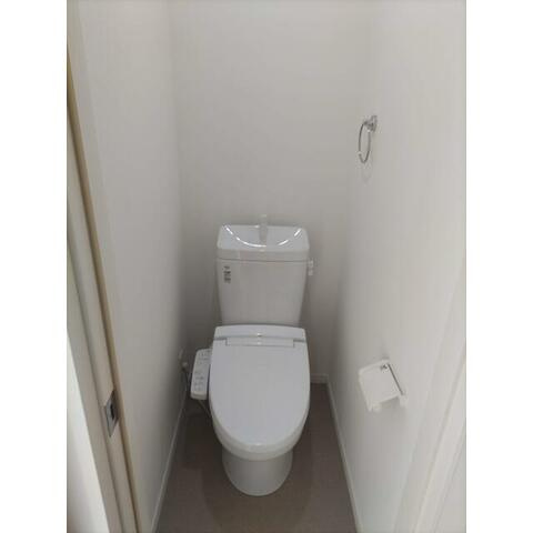 ホワイトファンのトイレ|温水洗浄便座付き♪※同物件別部屋