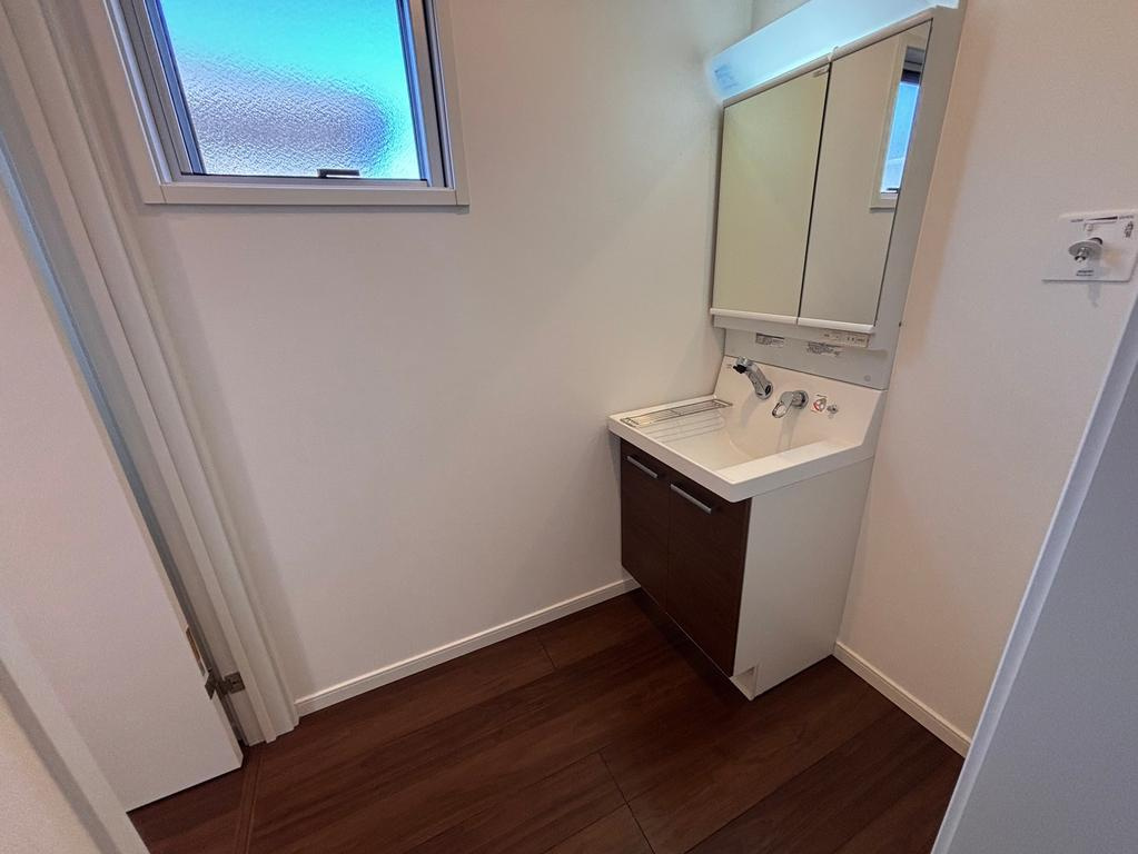 ふじみ野市西２丁目の中古一戸建の独立洗面台