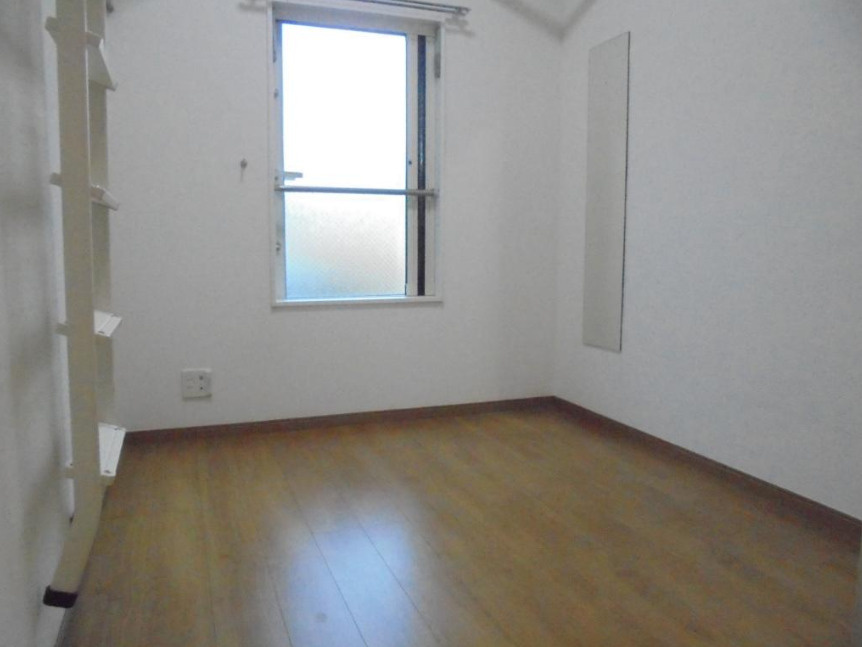 杉並区高円寺南３丁目のアパートの居間・リビング