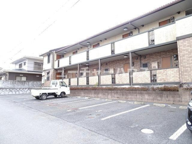 ヴィクトワールの駐車場
