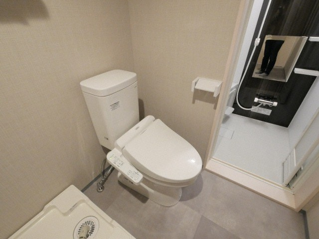 大阪市生野区小路東１丁目のハイツのトイレ