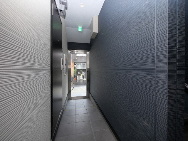 大阪市生野区小路東１丁目のハイツのロビー