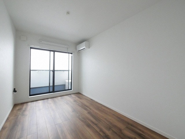 大阪市生野区小路東１丁目のハイツの居間・リビング