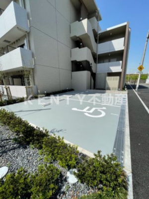【駐車場】 | ラフィスタ蒲田南Ⅱ | 駐車場に車を止められます