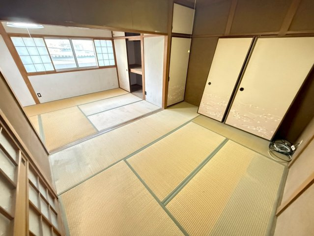 神殿戸建ての和室