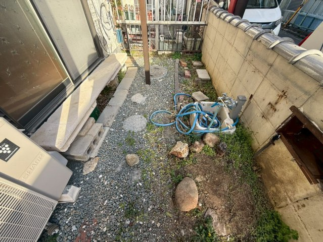 神殿戸建てのエントランス